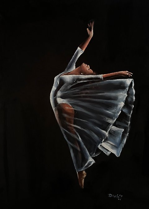 En akrylmålning av en balettdansös i vit klänning som hoppar med en arm uppsträckt samt en hand som håller den genomskinliga kjolen rakt ut bakåt. Bakgrunden är svart.
