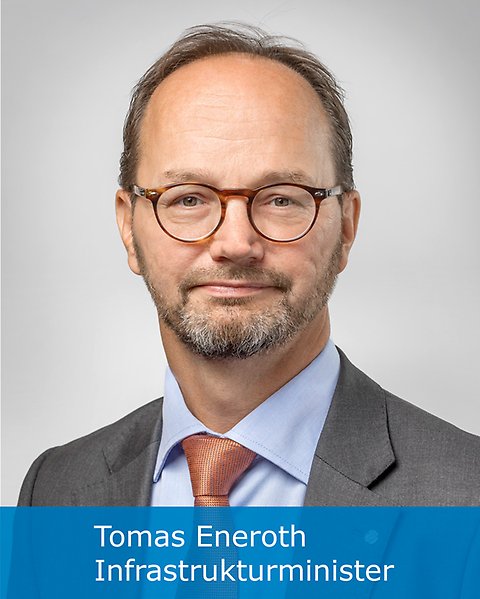 Bild på infrastrukturminister Tomas Eneroth